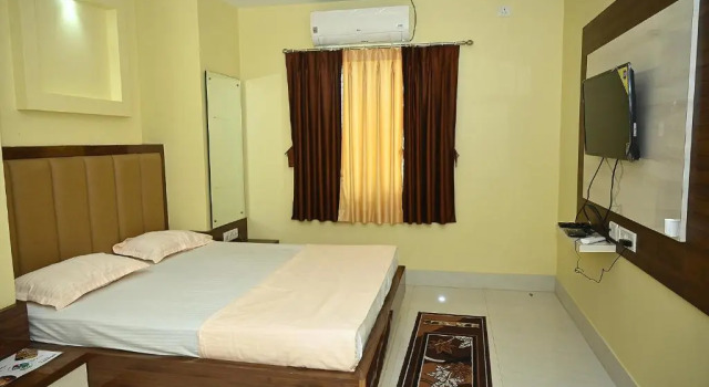 Номер Deluxe Fabhotel Golden Bliss