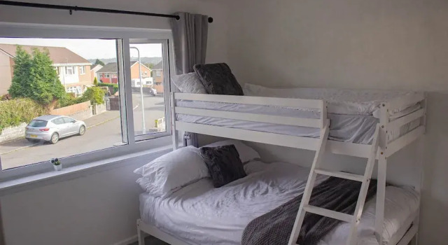 Swansea 3 Bedroom Home With Parking & Garden, Забронировать Дом для отпуска Суонси Полуостров Гоуэр