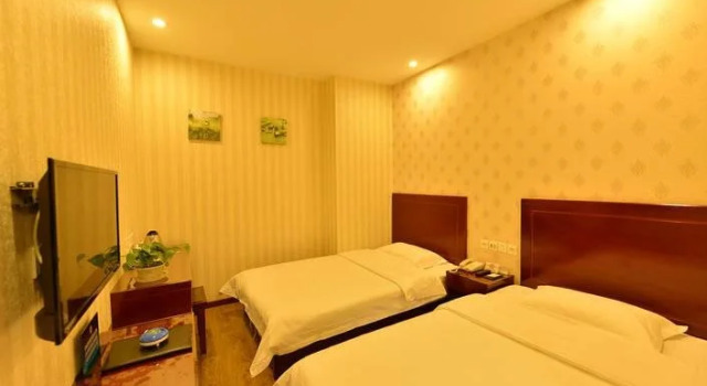 Super 8 Hotel Beijing Gong Zhu Fen Railway Station, Забронировать Отель Пекин район Пекина, рядом с Военный музей китайской народной революции