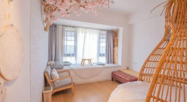 Люкс с 3 комнатами с балконом и с видом на озеро eStay Residence (Fuxian Lake International Tourist Resort store)