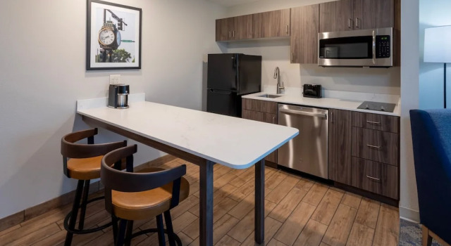 Люкс GrandStay Hotel & Suites Algona