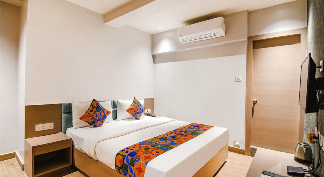 Номер Deluxe FabHotel Sivalika Inn