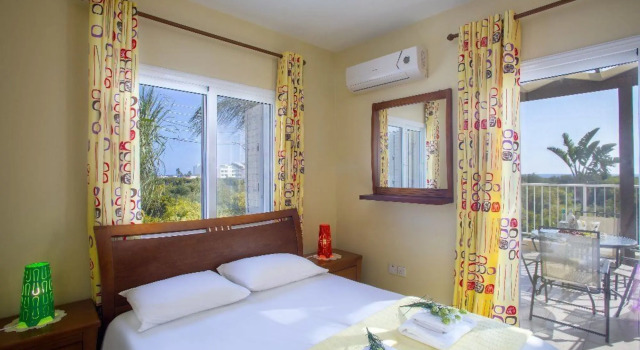Ayia Napa Tropical Beach Villa, Забронировать Вилла Отели Айия-Напа с парковкой, Парковка