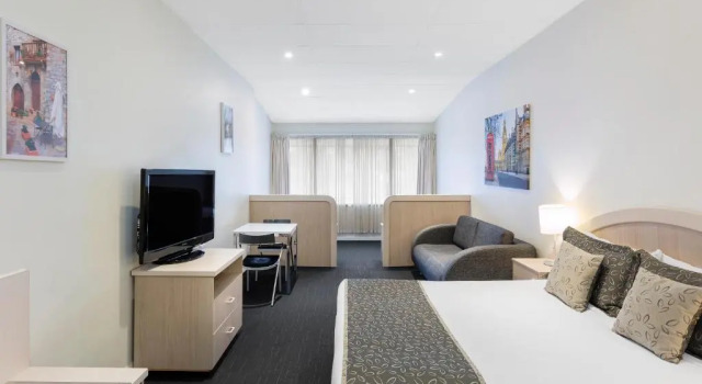 Семейный номер Executive Adelaide Granada Motor Inn
