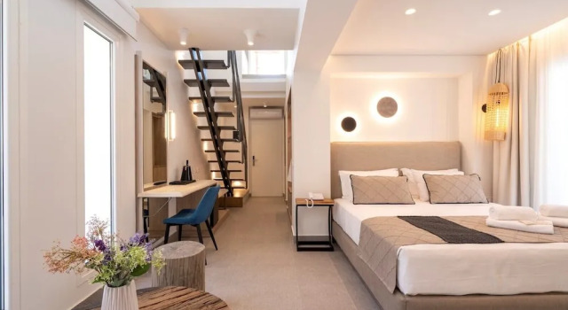 Номер Executive Mirablue Luxury Residences