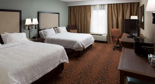 Четырёхместный номер Standard Hampton Inn Troy