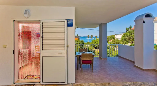 Апартаменты c 1 комнатой с балконом и с видом на море Apartments Hruban