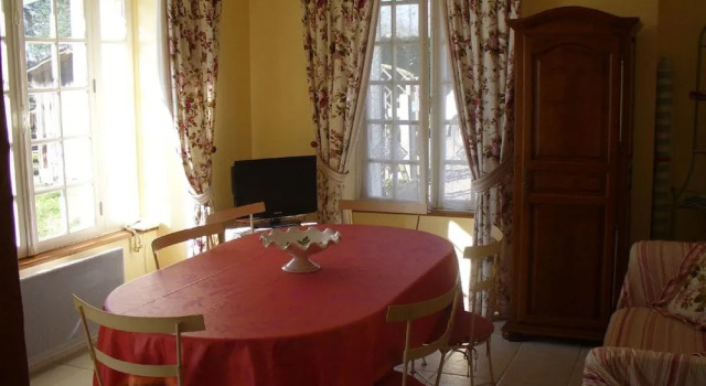 Château Saint André, Book Hotel Marcilloles Rhône-Alps.