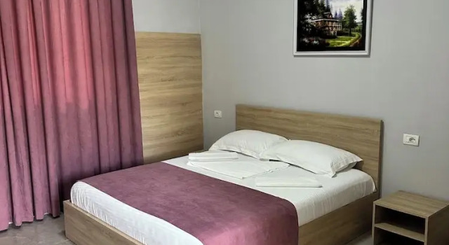 Трёхместный номер Standard с балконом и с видом на сад Sweet Hotel