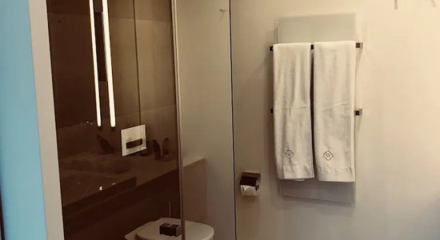 Апартаменты с 2 комнатами с видом на город Park Tower City View Apartments