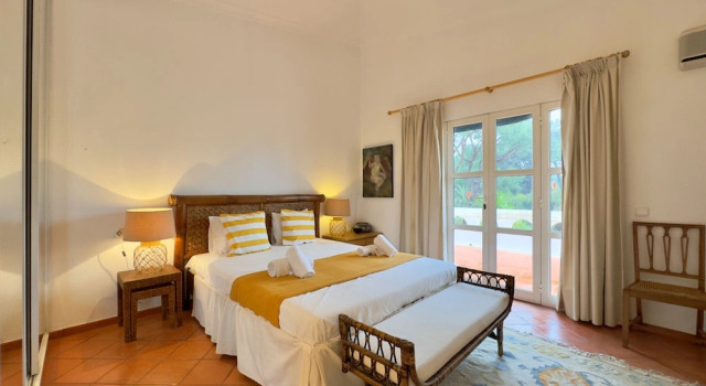 Vilamoura Stylish Villa by Homing, Book Villa Quarteira Sotavento