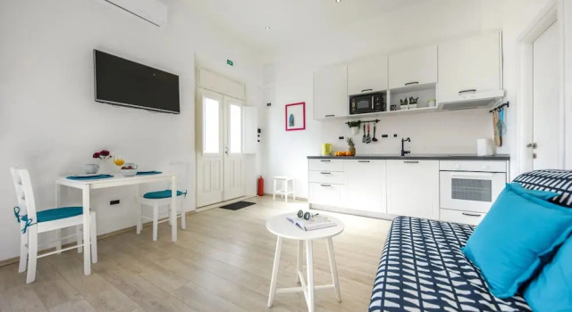 Студия Comfort Ivano's studio apartments