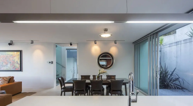 Villa De Luxe, a Relax its Done luxury holiday home, Забронировать Вилла Куинстаун 