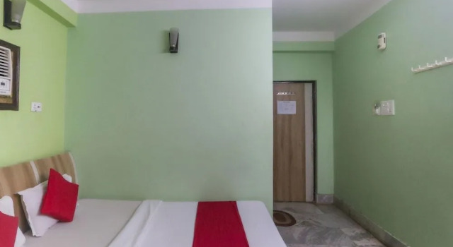 OYO 60609 Hotel Tanushree, Prenota Hotel Hotel a Tarapith con colazione, Colazione