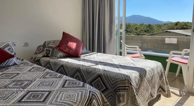 Апартаменты с балконом и с видом на горы Pousada das Dunas Via Praia Apart Hotel