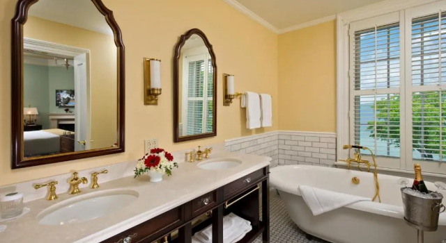 Номер Deluxe The Otesaga Resort Hotel