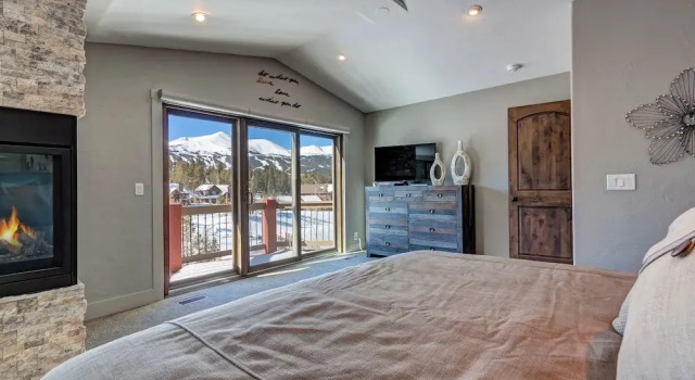 Creekside Escape 4 Bedroom Home by RedAwning, Забронировать Отель Отели Брекенридж 4 звезды, 4*