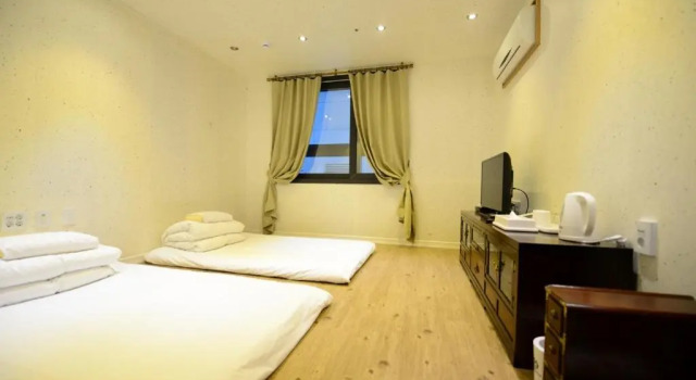 Двухместный номер Deluxe Dunsan Graytone Hotel