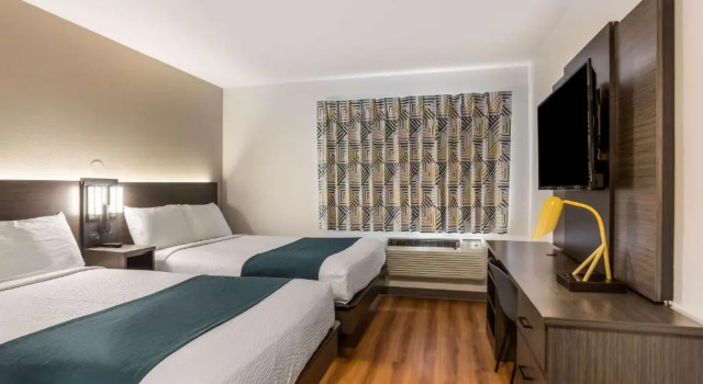 Четырёхместный номер Premium Motel 6 Boise - Airport