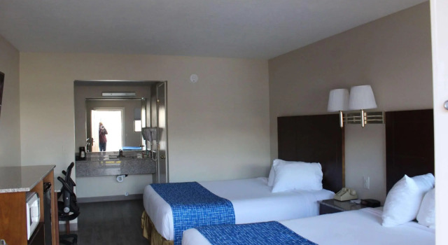 Четырёхместный номер Standard Travelodge by Wyndham Cedar City
