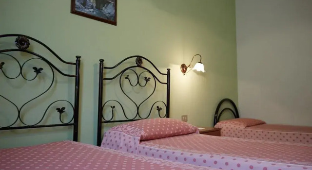 Bed And Breakfast Ponte Del Diavolo, Prenota Hotel Civita Pollino