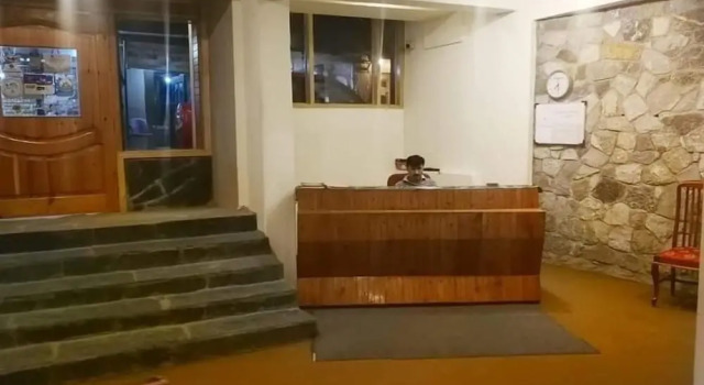 Al Barakaat Hotel, Забронировать Отель Отели Каримабад 3 звезды, 3*