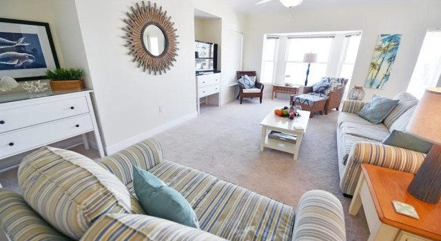 Ocean Sunrise Apartment 5