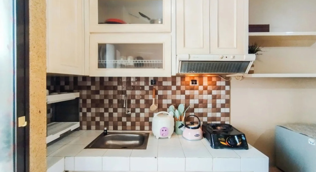 Студия Nice And Comfortable Stay Studio At Gateway Ahmad Yani Cicadas Apartment