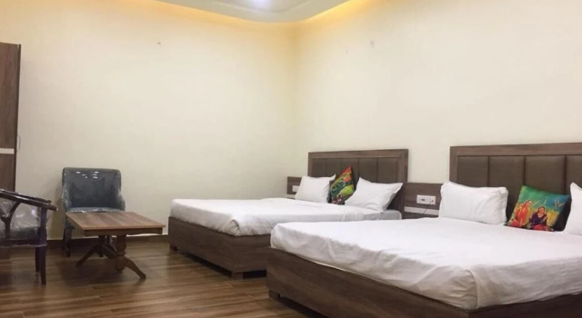 Shivaay Grand, Varaa Hotelli Hotellit Punjab pysäköinnillä, Pysäköinti