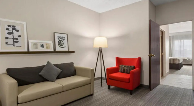 Четырёхместный люкс c 1 комнатой Country Inn & Suites by Radisson, Austin North Pflugerville , TX