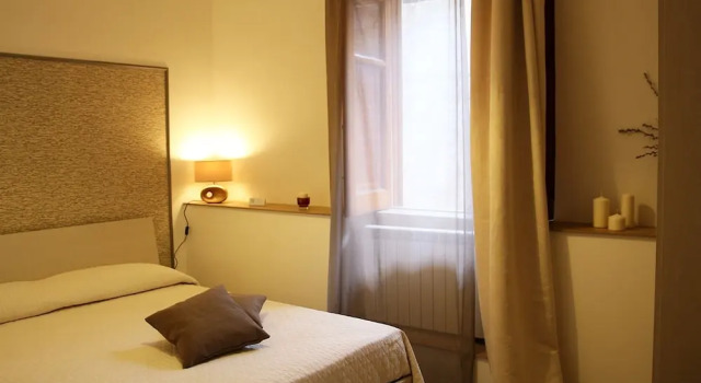 B&B La Piazzetta, Book Bed and Breakfast Hoteller i Palermo med parkering, Parkering