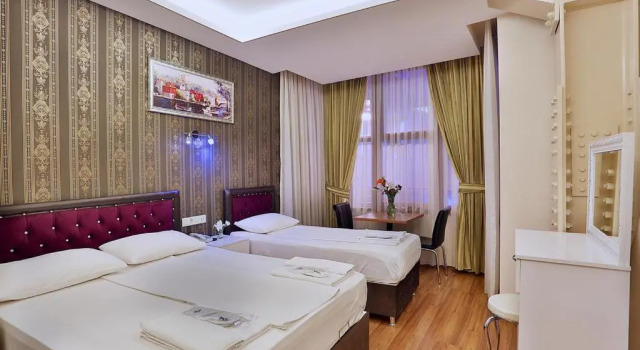 Трёхместный номер Economy Gh Suites Taxim Hotel