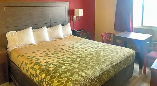 Номер Standard Econo Lodge Inn & Suites Corning Travel Center