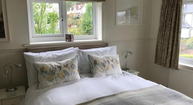 Coombe Bank Guest House