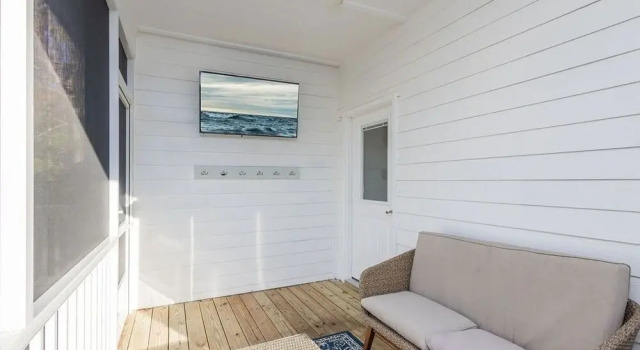 Коттедж The Rookery Iii 6015 3 Bedroom Cottage by RedAwning
