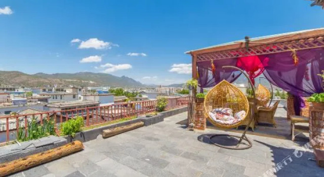 Lijiang then spent the guest stack, Prenota Affittacamere Hotel a Lijiang con parcheggio, Parcheggio