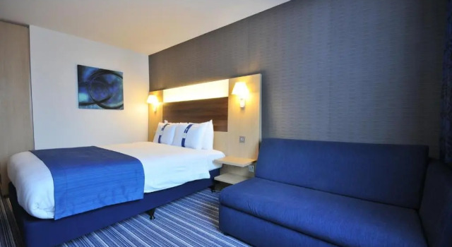 Двухместный номер Standard Holiday Inn Express Leigh - Sports Village by IHG