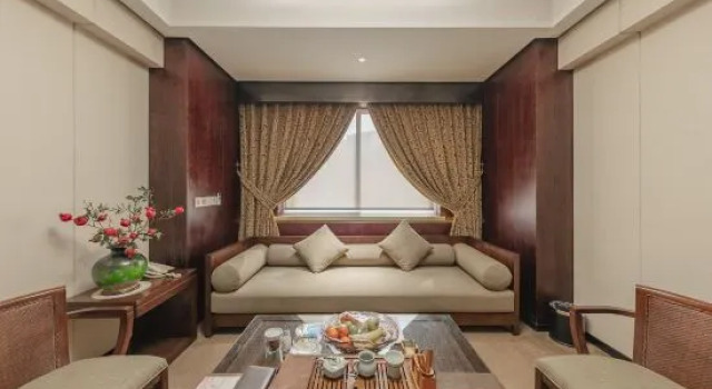 Люкс Business Chongqing Plaza Hotel