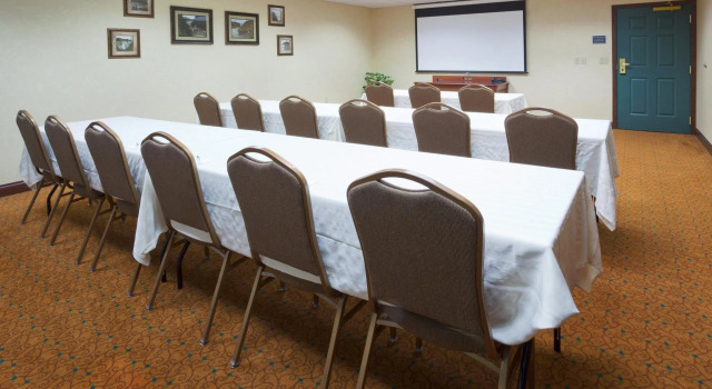 Independence Stay Hotel and Suites, Rezervovat Hotel Marinette Wisconsin