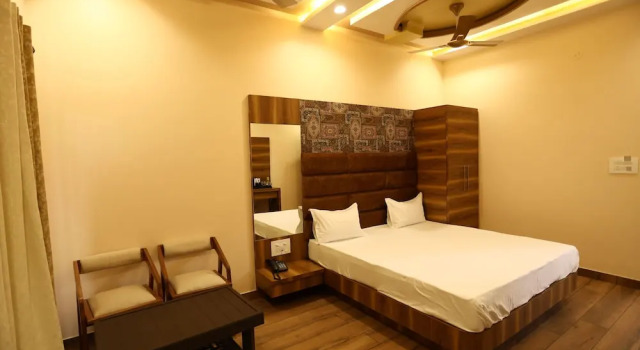 Номер Luxury Ishwar Nain Hotel