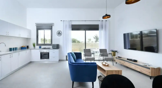 Апартаменты Stylish Coastal Oasis by Sea N' Rent