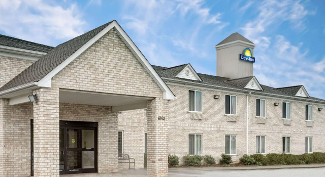 Номер Standard Days Inn by Wyndham Greensboro NC