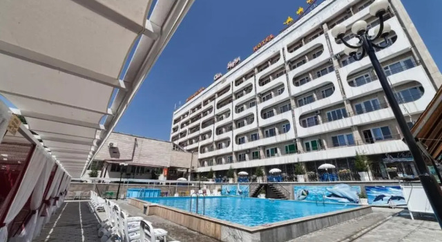 Osh Nuru, Reservar Hotel Hotéis em Osh region com piscina, Piscina