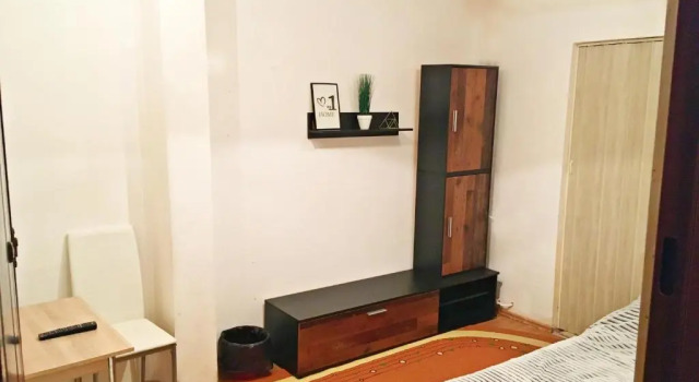 small APARTMENT FOR RENT