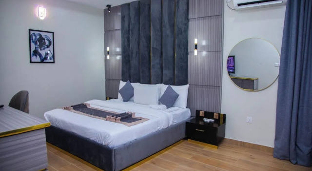 Modelo Hotel and Suites