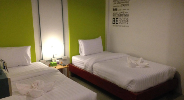 K2 Backpacker Hostel, Забронировать Хостел Отели Южного Таиланда с парковкой, Парковка