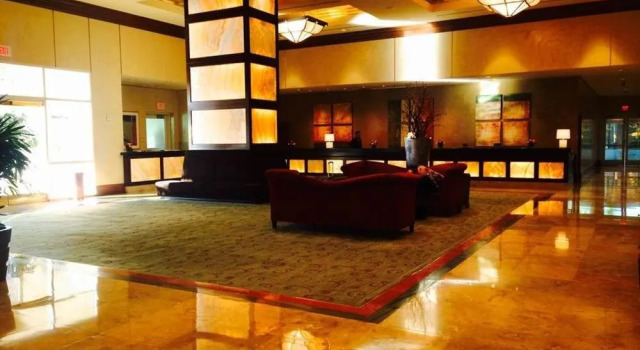Aaa Deluxe Suite At The Signature Condo Hotel