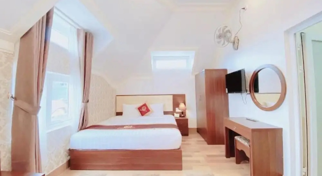 7S Hotel Binh Duong Da Lat, Забронировать Отель Отели Далата с парковкой, рядом с Thien Vuong Pagoda, Парковка