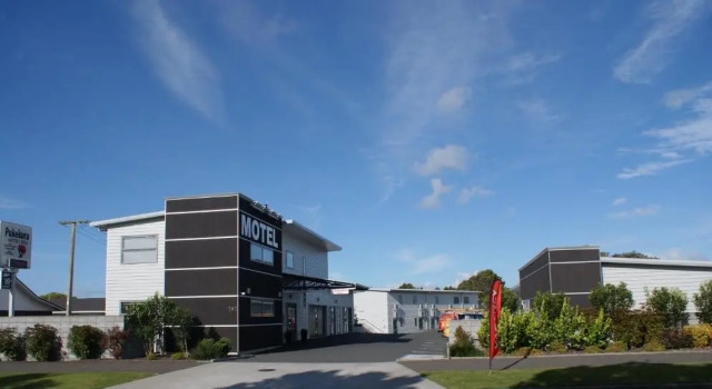 ASURE Pukekura Motor Lodge, Забронировать Отель Нью-Плимут Stratford Mountain Club, рядом с TSB Stadium