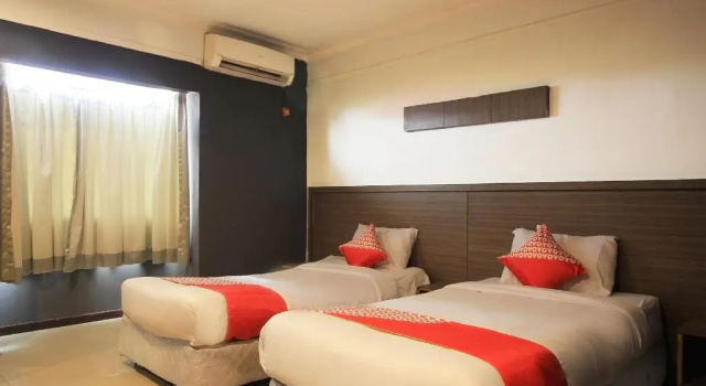OYO 1367 Damon Butik Hotel, Book Hotel Hoteller i Sumatra med parkering, Parkering